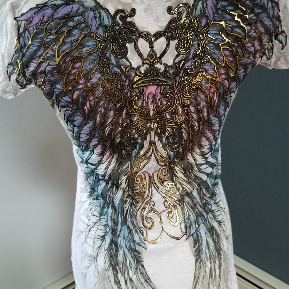 3/$20 Angel Wings Gold Foil Tee Shirt - Picture 5 of 9